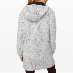 Lululemon warmth restore Sherpa wrap